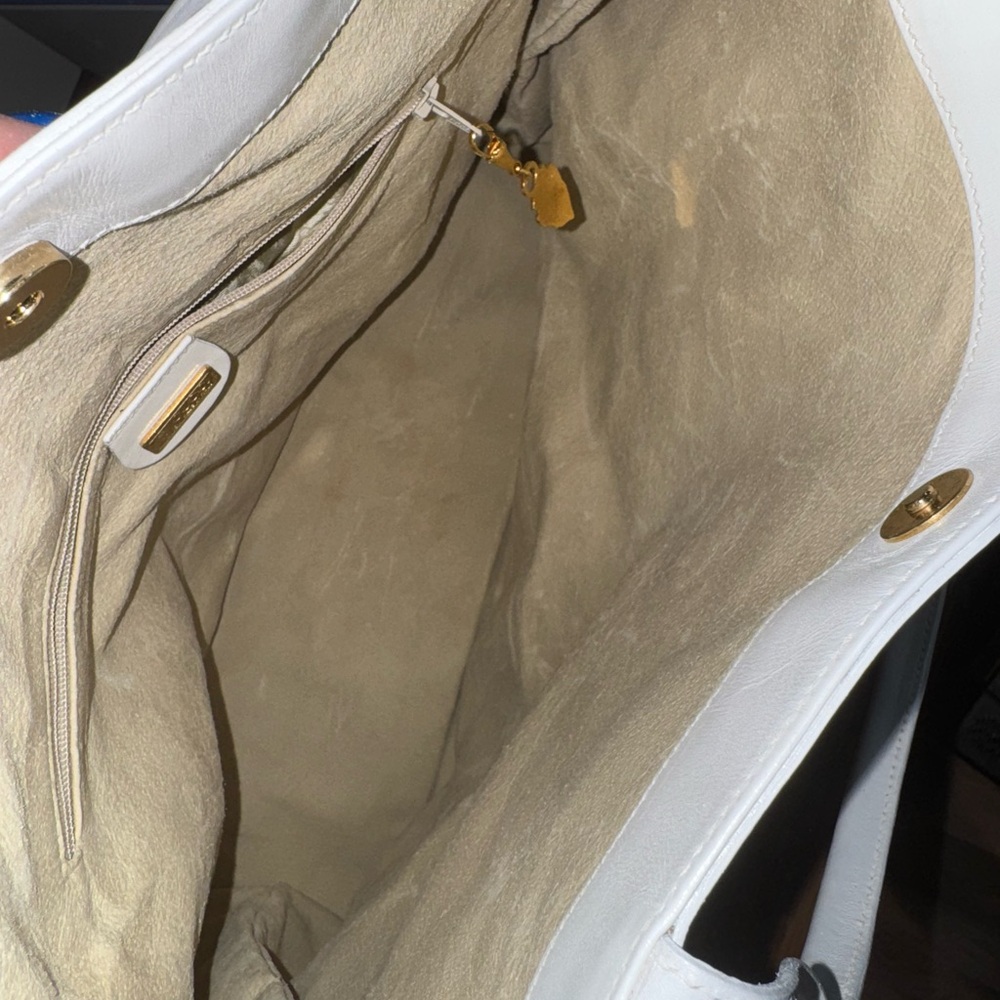 Authentic Vintage Gucci Flora Tote - Picture 8 of 11